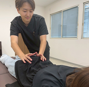 院長である坂角は、現在も学びを止めません!